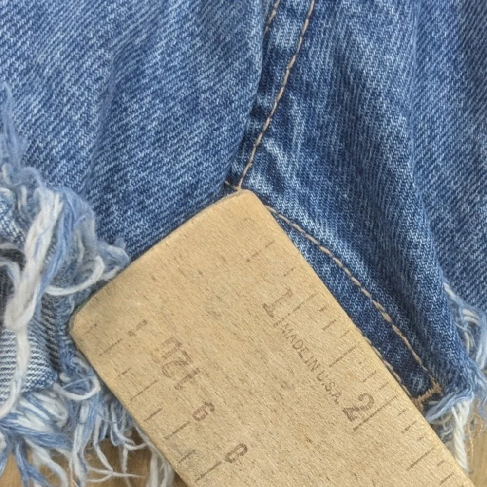 ZARA Blue Denim Distressed Cut Off Shorts Button Fly Raw Hem High Rise Women's 0
